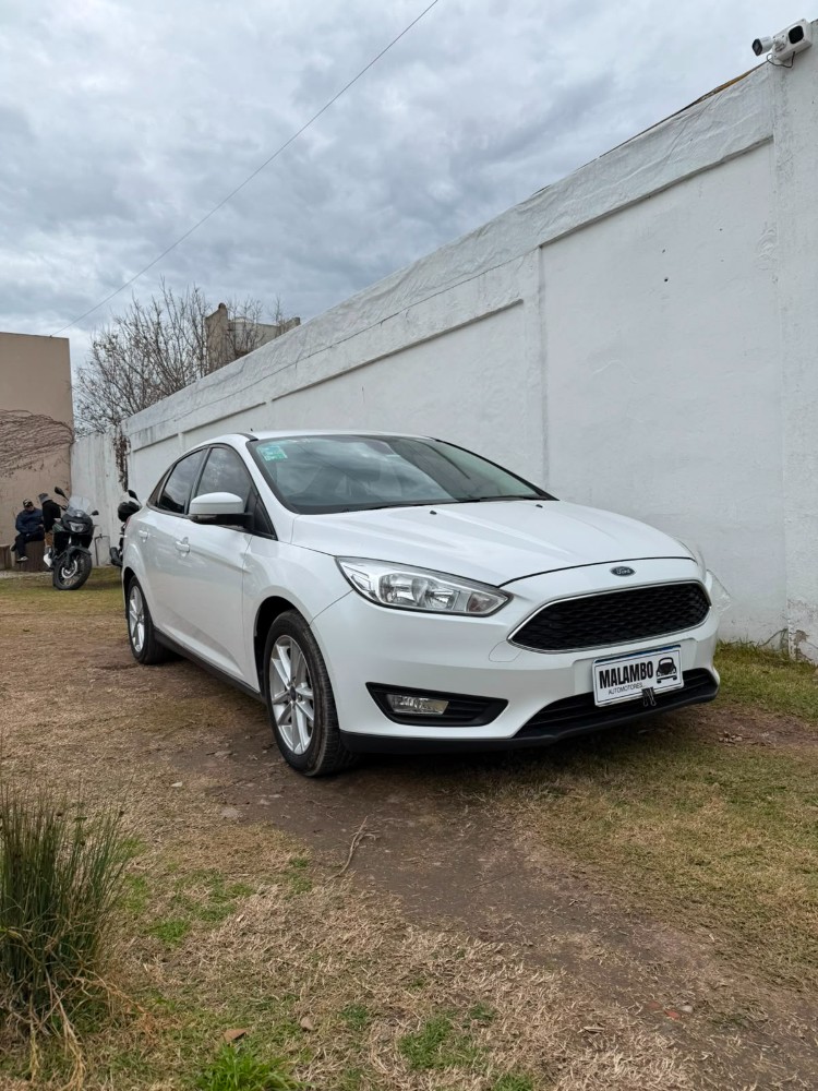 Ford Focus S 1.6 — foto 17